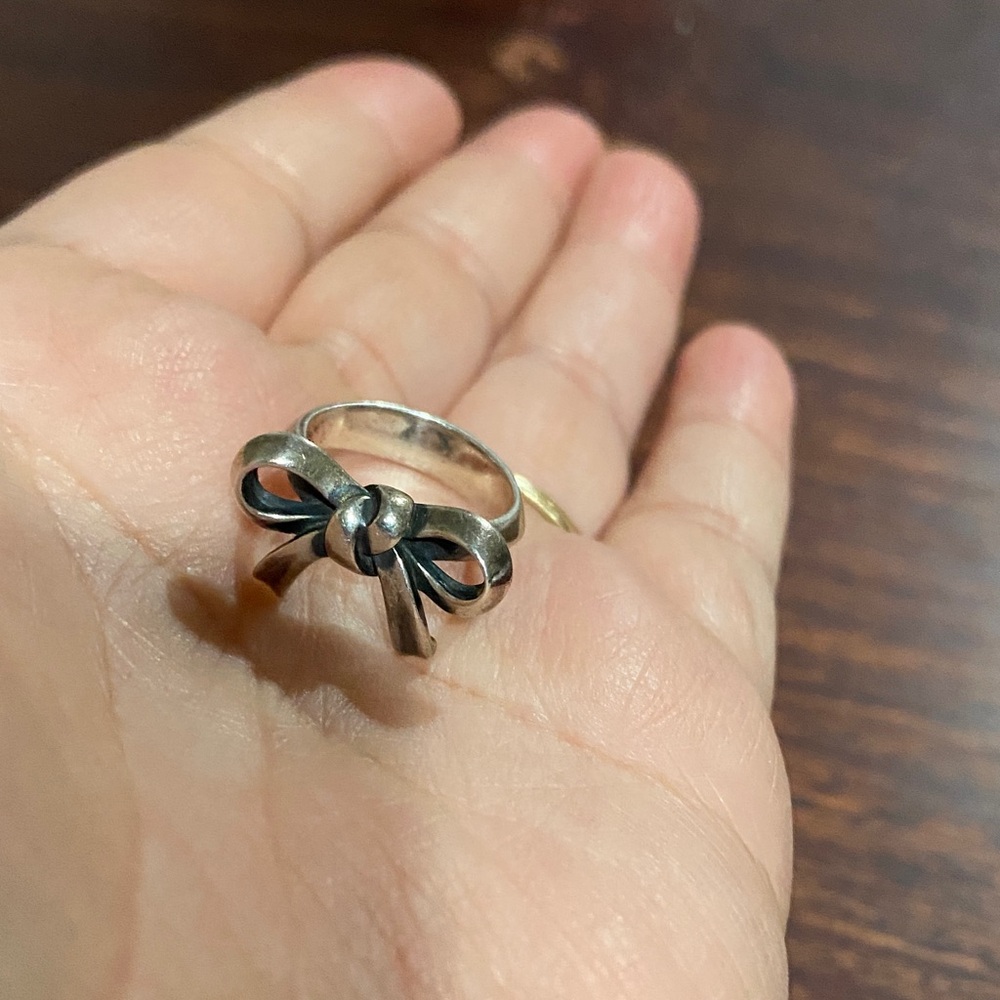 !Retired!James Avery Silver Bow Ring